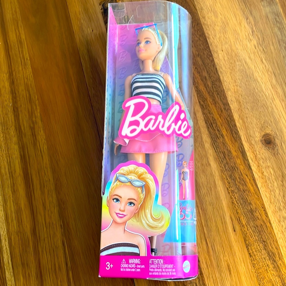 New! Barbie Fashionistas doll #213